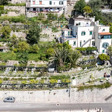 Foglia Aparthotel 2*