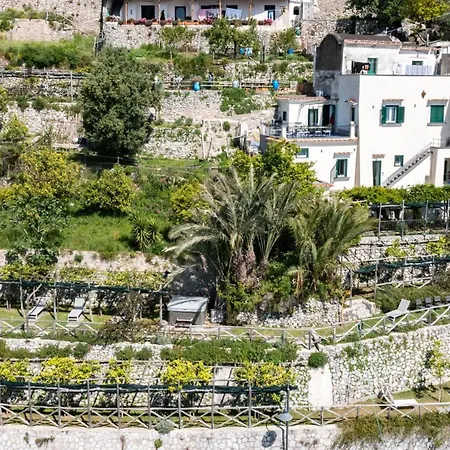 Foglia Aparthotel 2*